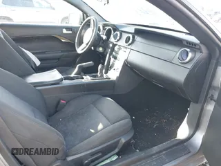 2009 Ford Mustang with VIN 1ZVHT80N495114004, listed as a IAAI auction lot 42518913 with 184,030 mi miles and . Bid and sale history available at DreamBid. Image 5.
