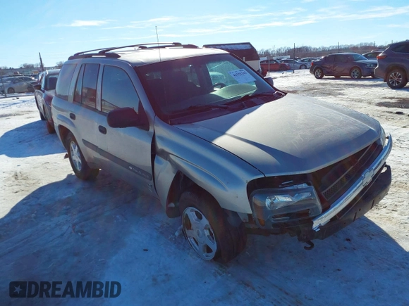 2003 Chevrolet TrailBlazer LS with VIN 1GNDT13SX32136311, listed as a IAAI auction lot 41355242 with 133,817 mi miles. Bid and sale history available at carsss.com. Image 1.