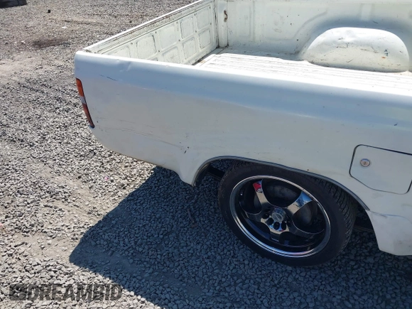1994 Toyota Pickup with VIN 4TARN81A4RZ246357, listed as a IAAI auction lot 42664261 with 218,034 mi miles and . Bid and sale history available at DreamBid. Image 6.