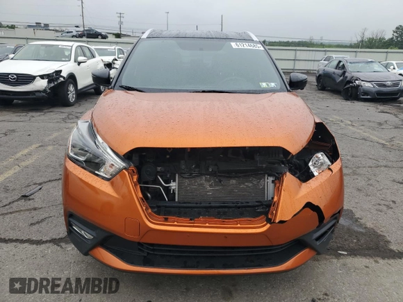 2019 Nissan Kicks S z VIN 3N1CP5CU2KL491930, wystawiony jako Copart lot #61214685 z przebiegiem 83 965 mil mil oraz Szkoda całkowita • Salvage title. Historia ofert i sprzedaży dostępna na DreamBid. Obrazek 5.