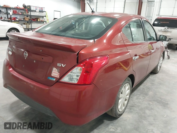 2016 Nissan Versa S z VIN 3N1CN7AP4GL804482, wystawiony jako IAAI lot #42145411 z przebiegiem 140 780 mil mil oraz . Historia ofert i sprzedaży dostępna na DreamBid. Obrazek 4.