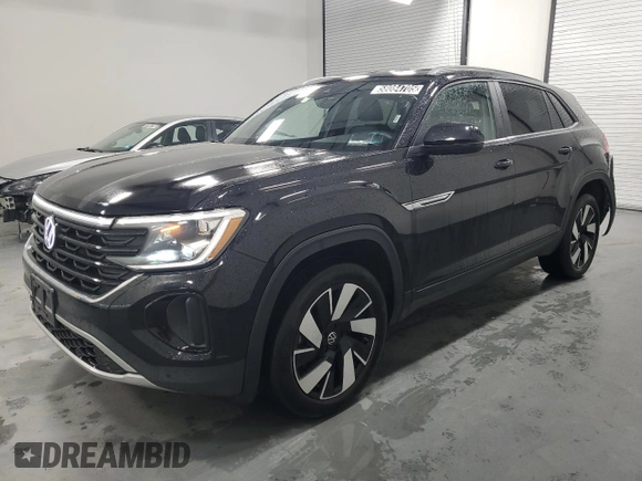 2024 Volkswagen Atlas SE with VIN 1V2HE2CA2RC231772, listed as a Copart auction lot 58084705 with 61,694 mi miles and Clean title. Bid and sale history available at DreamBid. Image 1.