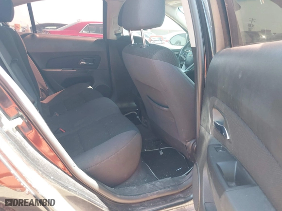 2014 Chevrolet Cruze 1LT with VIN 1G1PC5SBXE7212798, listed as a IAAI auction lot 41992151 with 189,432 mi miles. Bid and sale history available at carsss.com. Image 8.