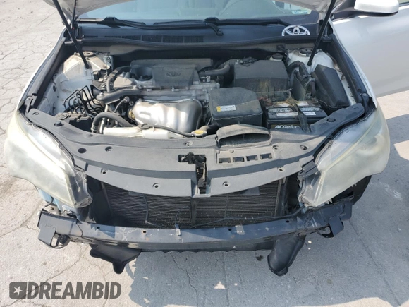 2015 Toyota Camry XLE z VIN 4T1BF1FK7FU105038, wystawiony jako Copart lot #59370355 z przebiegiem 76 870 mil mil oraz Szkoda całkowita • Salvage title. Historia ofert i sprzedaży dostępna na DreamBid. Obrazek 11.