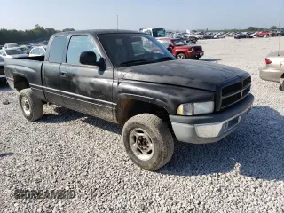 2001 Dodge Ram 2500 with VIN 1B7KF23W81J221120, listed as a Copart auction lot 68982544 with 146,853 mi miles and Salvage Title. Bid and sale history available at carsss.com. Image 4.