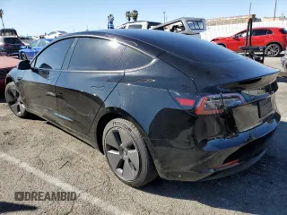 2023 Tesla Model 3 z VIN 5YJ3E1EA4PF706521, wystawiony jako Copart lot #49295465 z przebiegiem 25 026 mil mil oraz Szkoda całkowita • Salvage title. Historia ofert i sprzedaży dostępna na DreamBid. Obrazek 2.