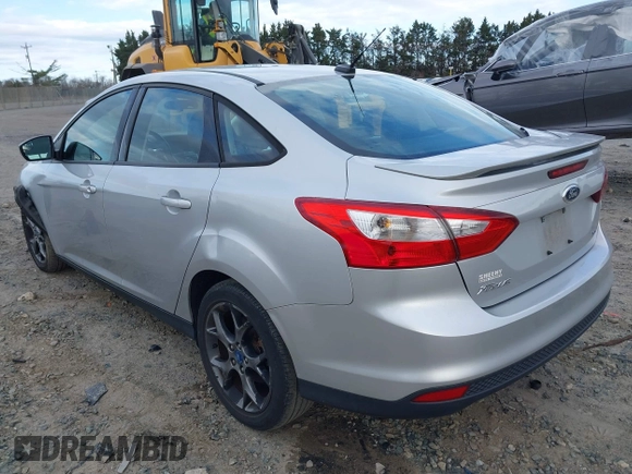 2013 Ford Focus SE with VIN 1FADP3F29DL103337, listed as a IAAI auction lot 41588416 with 116,720 mi miles. Bid and sale history available at carsss.com. Image 3.