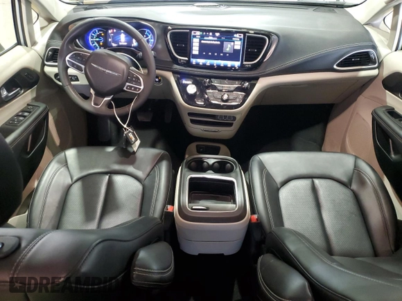 2024 Chrysler Pacifica Hybrid Select z VIN 2C4RC1S78RR150441, wystawiony jako Copart lot #55678105 z przebiegiem 26 612 mil mil oraz Tytuł czysty. Historia ofert i sprzedaży dostępna na DreamBid. Obrazek 8.