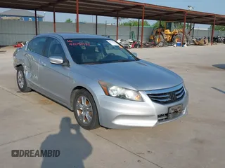 2012 Honda Accord LX Premium z VIN 1HGCP2F49CA157556, wystawiony jako IAAI lot #42031932 z przebiegiem 118 020 mil mil oraz . Historia ofert i sprzedaży dostępna na DreamBid. Obrazek 1.