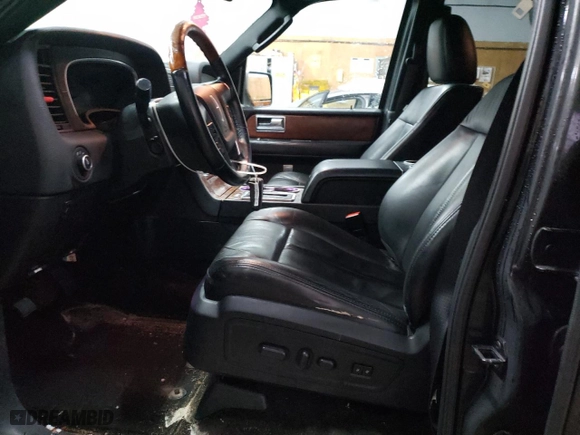 2015 Lincoln Navigator L with VIN 5LMJJ3JT2FEJ01170, listed as a Copart auction lot 87528235 with 167,260 mi miles and Clean Title. Bid and sale history available at carsss.com. Image 7.