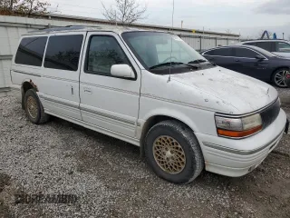 1995 Chrysler Town & Country with VIN 1C4GH54L7SX527245, listed as a Copart auction lot 80939594 with 151,706 mi miles and Clean Title. Bid and sale history available at DreamBid. Image 4.