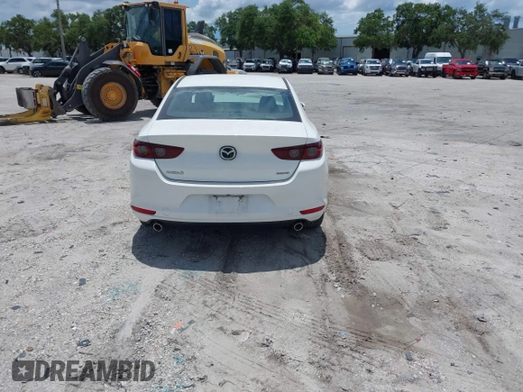 2021 Mazda 3 S z VIN 3MZBPAAL8MM254784, wystawiony jako IAAI lot #41936261 z przebiegiem 18 156 mil mil oraz . Historia ofert i sprzedaży dostępna na DreamBid. Obrazek 16.
