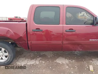 2008 GMC Sierra 1500 SLE1 z VIN 3GTEC13J28G129260, wystawiony jako IAAI lot #41703748 z przebiegiem 206 939 mil mil oraz . Historia ofert i sprzedaży dostępna na DreamBid. Obrazek 6.