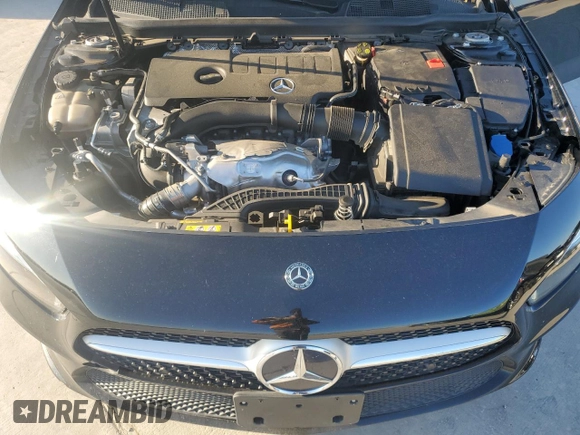 2020 Mercedes-Benz A 220 z VIN W1K3G4EB6LJ228454, wystawiony jako Copart lot #83713224 z przebiegiem 49 115 mil mil oraz Szkoda całkowita • Salvage title. Historia ofert i sprzedaży dostępna na DreamBid. Obrazek 11.
