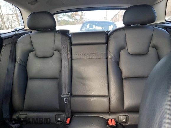 2019 Volvo XC60 Momentum с VIN LYV102RK4KB234720, выставлен на аукционе Copart как лот 84987014 с пробегом 32 777 миль миль и Списание • Salvage title. История ставок и продаж доступна на DreamBid. Изображение 10.