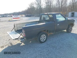 1997 Nissan Frontier XE z VIN 1N6SD11S4VC423962, wystawiony jako IAAI lot #41464320 z przebiegiem 237 987 mil mil oraz . Historia ofert i sprzedaży dostępna na DreamBid. Obrazek 4.