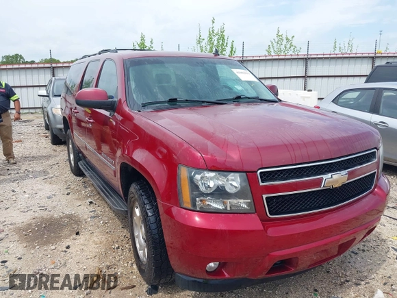 2010 Chevrolet Suburban LT z VIN 1GNUKJE30AR262500, wystawiony jako IAAI lot #42082813 z przebiegiem 270 431 mil mil oraz . Historia ofert i sprzedaży dostępna na DreamBid. Obrazek 1.