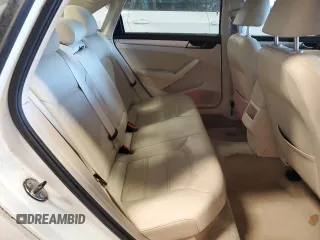 2012 Volkswagen Passat SE с VIN 1VWBP7A30CC079336, выставлен на аукционе Copart как лот 43858165 с пробегом 166 897 миль миль и Чистый • Clean title. История ставок и продаж доступна на DreamBid. Изображение 10.