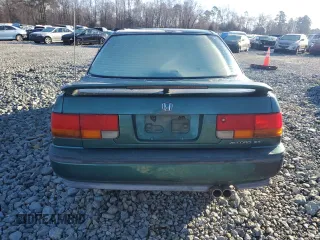 1992 Honda Accord z VIN 1HGCB7675NA166361, wystawiony jako Copart lot #45403685 z przebiegiem 384 361 mil mil oraz Szkoda całkowita • Salvage title. Historia ofert i sprzedaży dostępna na DreamBid. Obrazek 6.