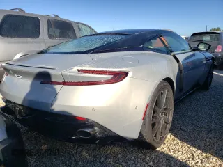 2017 Aston Martin DB11 z VIN SCFRMFAV6HGL00560, wystawiony jako Copart lot #62420112 z przebiegiem Nie podano mil oraz . Historia ofert i sprzedaży dostępna na DreamBid. Obrazek 4.