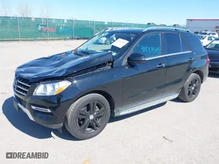 2015 Mercedes-Benz M-Class ML 350 with VIN 4JGDA5HB1FA577345, listed as a IAAI auction lot 41847509 with 137,095 mi miles. Bid and sale history available at carsss.com. Image 2.