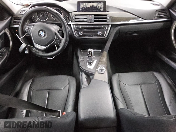 2012 BMW 3 Series 328i z VIN WBA3A5C57CF342137, wystawiony jako Copart lot #52630715 z przebiegiem 133 308 mil mil oraz Czysty tytuł • Clean title. Historia ofert i sprzedaży dostępna na DreamBid. Obrazek 8.