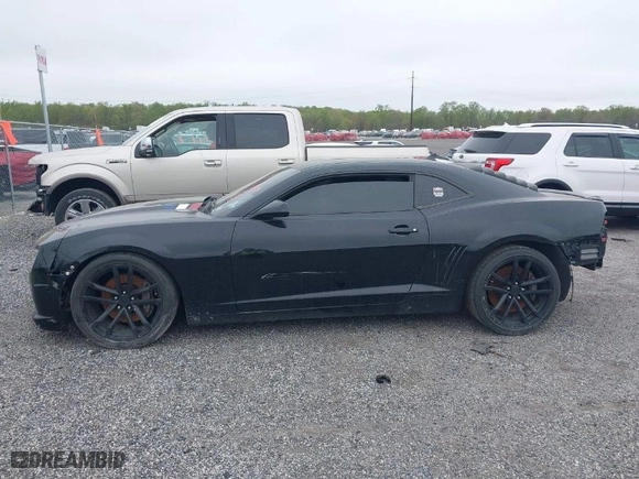 2010 Chevrolet Camaro 2SS with VIN 2G1FK1EJ9A9137692, listed as a IAAI auction lot 42085420 with 169,665 mi miles. Bid and sale history available at carsss.com. Image 14.