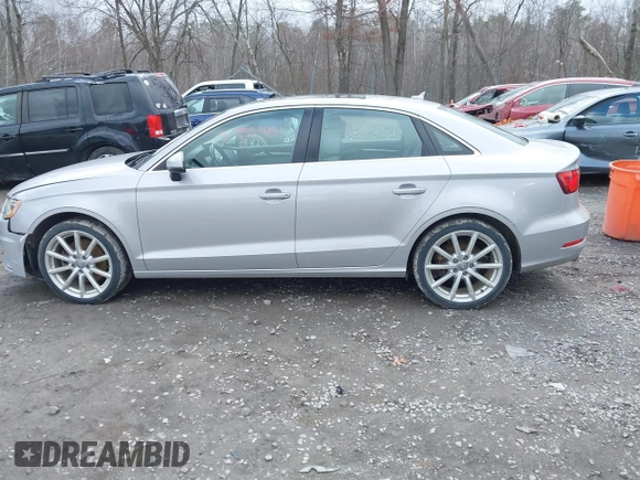 2015 Audi A3 z VIN WAUEFHFF9F1030113, wystawiony jako IAAI lot #41953949 z przebiegiem 98 755 mil mil oraz . Historia ofert i sprzedaży dostępna na DreamBid. Obrazek 14.