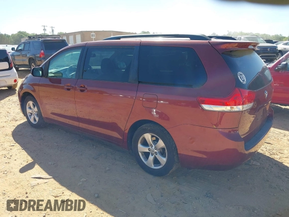 2011 Toyota Sienna LE AAS with VIN 5TDKK3DC5BS002349, listed as a IAAI auction lot 42058258 with 284,140 mi miles. Bid and sale history available at carsss.com. Image 3.