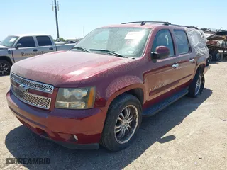 2007 Chevrolet Suburban LTZ with VIN 3GNFC16017G229914, listed as a IAAI auction lot 41879562 with 290,441 mi miles. Bid and sale history available at carsss.com. Image 17.
