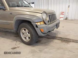 2005 Jeep Liberty Sport with VIN 1J4GL48K85W717487, listed as a IAAI auction lot 42082744 with 103,888 mi miles and . Bid and sale history available at carsss.com. Image 6.