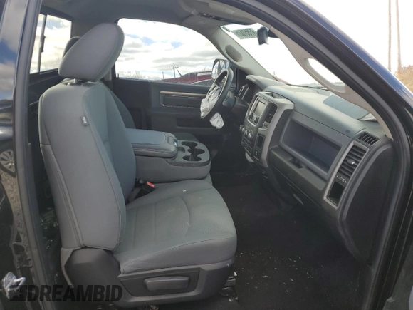 2014 Ram 1500 Tradesman z VIN 3C6JR7AT6EG178677, wystawiony jako Copart lot #47951635 z przebiegiem Nie podano mil oraz Czysty tytuł • Clean title. Historia ofert i sprzedaży dostępna na DreamBid. Obrazek 10.