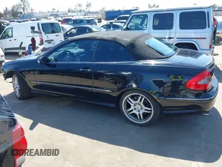 2007 Mercedes-Benz CLK 550 z VIN WDBTK72F07T079596, wystawiony jako IAAI lot #42140223 z przebiegiem 131 683 mil mil oraz . Historia ofert i sprzedaży dostępna na DreamBid. Obrazek 15.