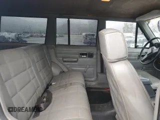 1989 Jeep Cherokee z VIN 1J4FT28LXKL601505, wystawiony jako Copart lot #49312265 z przebiegiem 264 769 mil mil oraz Szkoda całkowita • Salvage title. Historia ofert i sprzedaży dostępna na DreamBid. Obrazek 11.