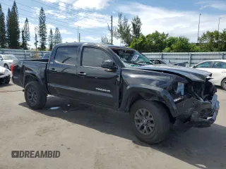 2023 Toyota Tacoma SR z VIN 3TYCZ5ANXPT136237, wystawiony jako Copart lot #62584345 z przebiegiem 32 674 mil mil oraz Szkoda całkowita • Salvage title. Historia ofert i sprzedaży dostępna na DreamBid. Obrazek 4.