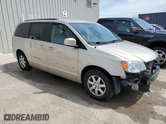 2013 Chrysler Town & Country Touring with VIN 2C4RC1BG6DR556615, listed as a Copart auction lot 54127615 with 120,280 mi miles and Clean Title. Bid and sale history available at DreamBid. Image 4.