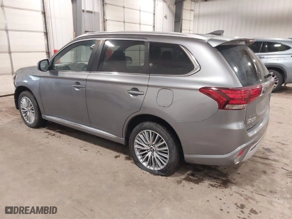 2020 Mitsubishi Outlander PHEV SEL with VIN JA4J24A56LZ010123, listed as a IAAI auction lot 41180860 with 39,101 mi miles. Bid and sale history available at carsss.com. Image 3.