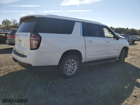 2021 Chevrolet Suburban LT with VIN 1GNSKCKD5MR270998, listed as a Copart auction lot 77673964 with 0 mi miles and Salvage Title. Bid and sale history available at carsss.com. Image 3.