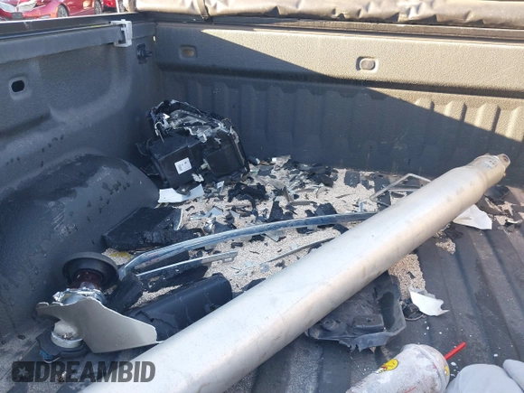 2017 GMC Sierra 1500 with VIN 3GTU2MEH6HG253896, listed as a IAAI auction lot 40615754 with 100,858 mi miles and . Bid and sale history available at DreamBid. Image 11.