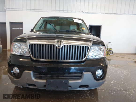 2004 Lincoln Navigator Luxury z VIN 5LMFU28R24LJ32994, wystawiony jako IAAI lot #41264240 z przebiegiem 210 421 mil mil oraz . Historia ofert i sprzedaży dostępna na DreamBid. Obrazek 12.