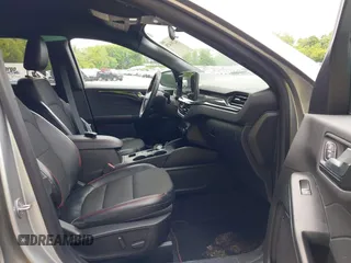 2023 Ford Escape ST-Line Select с VIN 1FMCU9NA4PUB17635, выставлен на аукционе IAAI как лот 42391475 с пробегом 25 383 миль миль и . История ставок и продаж доступна на DreamBid. Изображение 5.