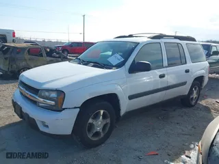 2005 Chevrolet TrailBlazer LS with VIN 1GNET16S156131333, listed as a IAAI auction lot 41673495 with 188,840 mi miles. Bid and sale history available at carsss.com. Image 2.