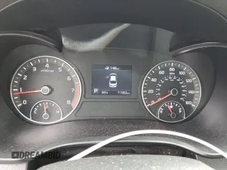 2019 Kia Optima LX z VIN 5XXGT4L38KG308568, wystawiony jako Copart lot #57218295 z przebiegiem 71 963 mil mil oraz Szkoda całkowita • Salvage title. Historia ofert i sprzedaży dostępna na DreamBid. Obrazek 9.