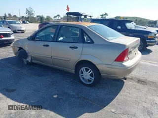 2002 Ford Focus SE with VIN 1FAFP34372W307389, listed as a IAAI auction lot 41287039 with Not Provided miles and . Bid and sale history available at carsss.com. Image 3.