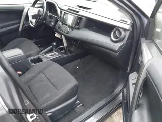 2018 Toyota RAV4 XLE z VIN JTMWFREV4JJ188776, wystawiony jako IAAI lot #41525603 z przebiegiem 110 743 mil mil oraz . Historia ofert i sprzedaży dostępna na DreamBid. Obrazek 5.