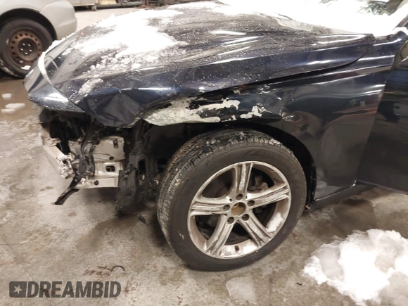 2013 BMW 3 Series 328i xDrive with VIN WBA3B5G51DNS02230, listed as a IAAI auction lot 41237054 with 89,704 mi miles. Bid and sale history available at carsss.com. Image 6.