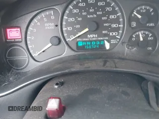 2000 GMC New Sierra 1500 SLE with VIN 1GTEC14T4YE363679, listed as a IAAI auction lot 41467204 with 150,724 mi miles. Bid and sale history available at carsss.com. Image 7.