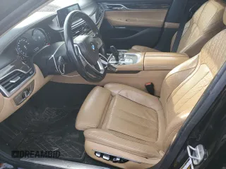 2016 BMW 7 Series 750i xDrive z VIN WBA7F2C51GG417738, wystawiony jako Copart lot #45840985 z przebiegiem 136 058 mil mil oraz Szkoda całkowita • Salvage title. Historia ofert i sprzedaży dostępna na DreamBid. Obrazek 7.