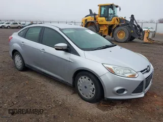 2013 Ford Focus SE with VIN 1FADP3F20DL221065, listed as a IAAI auction lot 41794828 with 160,872 mi miles. Bid and sale history available at carsss.com. Image 1.