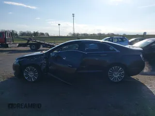 2013 Lincoln MKZ with VIN 3LN6L2G97DR805352, listed as a IAAI auction lot 41893270 with 161,207 mi miles and . Bid and sale history available at DreamBid. Image 14.